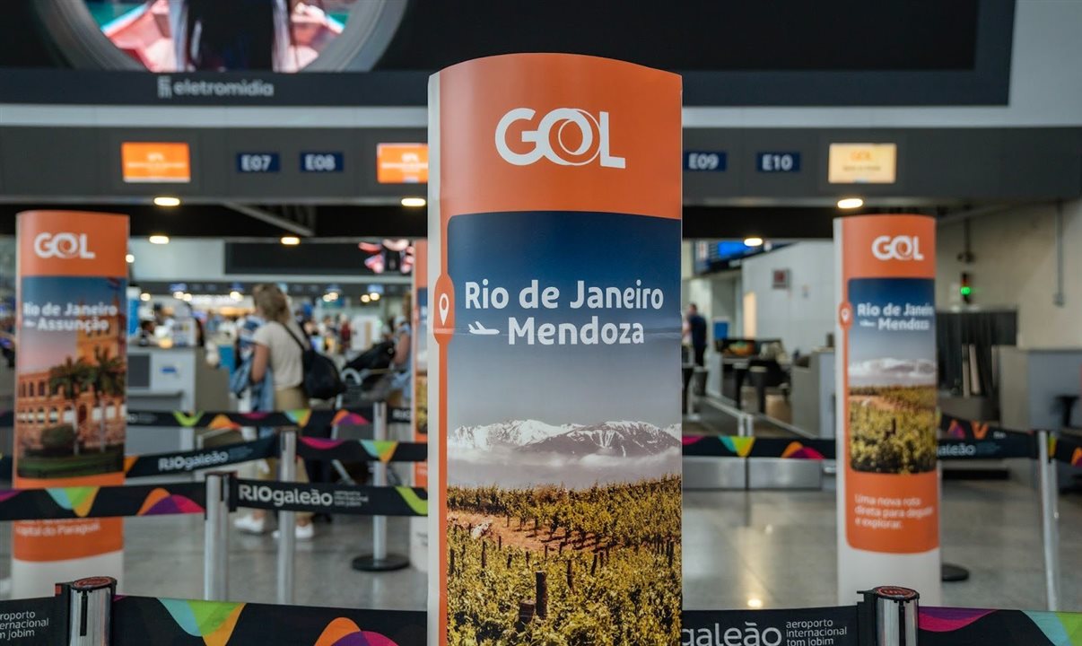 <br/>No último fim de semana (10 e 11), o check-in da Gol no Rio Galeão ganhou totens temáticos em comemoração às novas rotas para Mendoza, que é sazonal, e Assunção, regular
