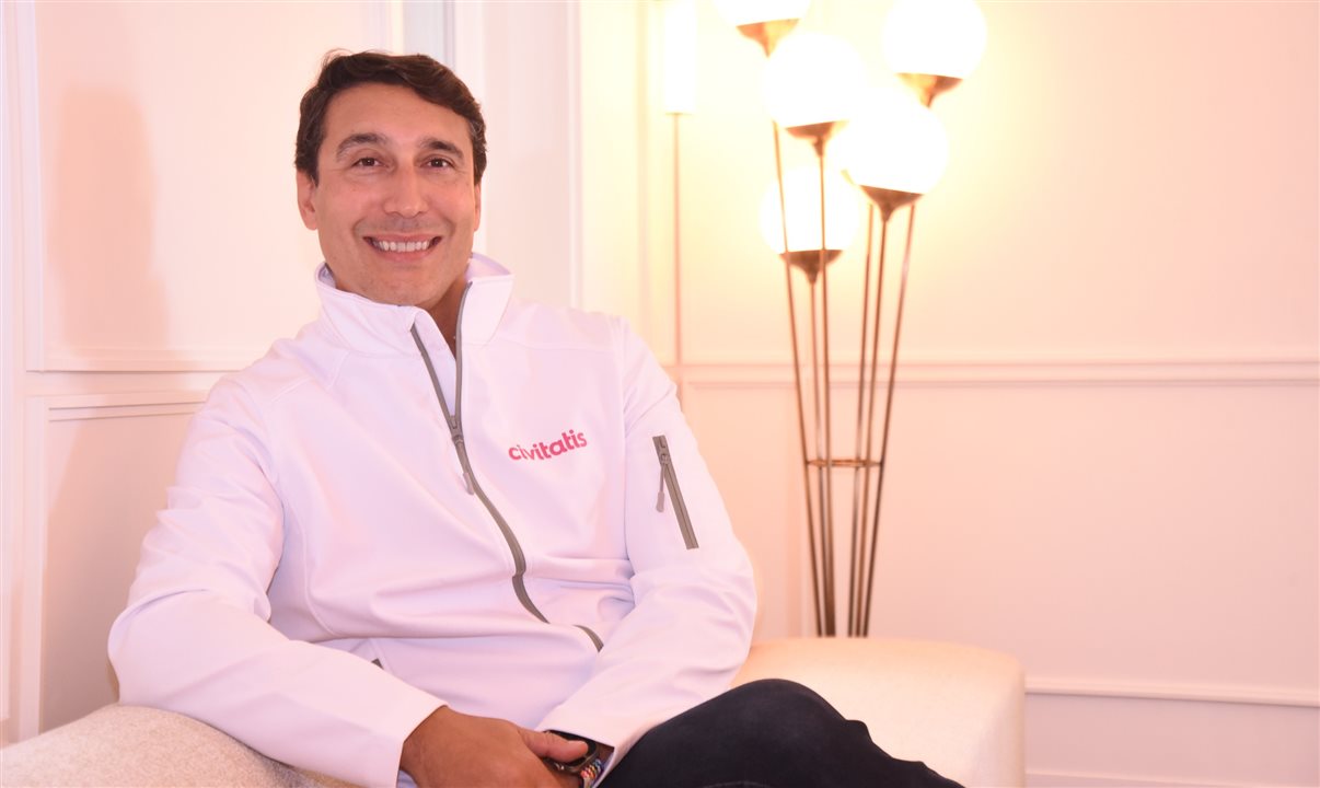 Spitzer assumiu a função em dezembro, substituindo Alberto Gutiérrez