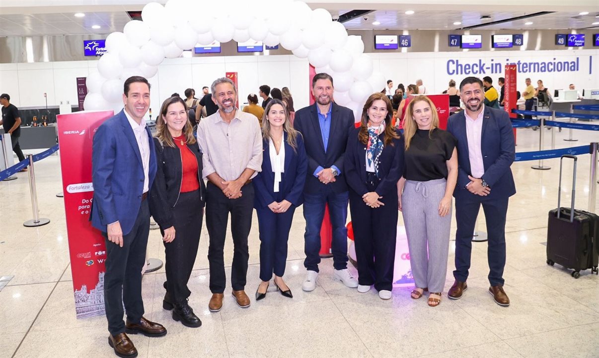 Chegada do voo contou com autoridades do Estado e time Iberia
