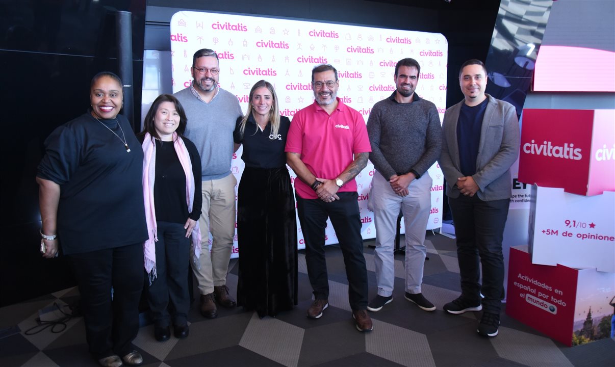 Os brasileiros marcaram presença no evento da Civitatis: Georgia Mariano, da Diversa, Andrea Kubo, da EHTL, Alexandre Mesquita, da Travel Global, Paula Rotato, da CVC, Alexandre Oliveira, da Civitatis, Vitor Megale, da BeFly, e Marcelo Silva, da Orange Viagens