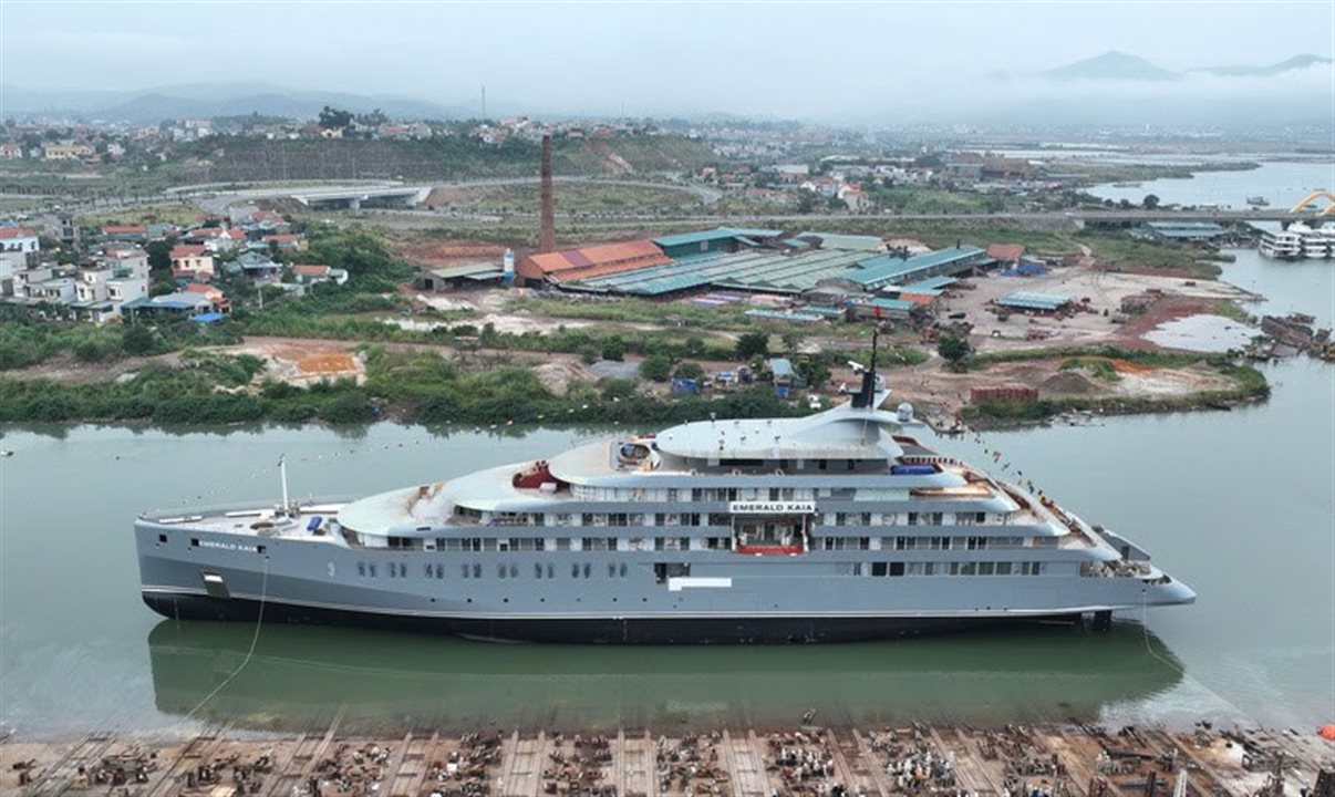 Emerald Kaia, na Baía de Halong, no Vietnã