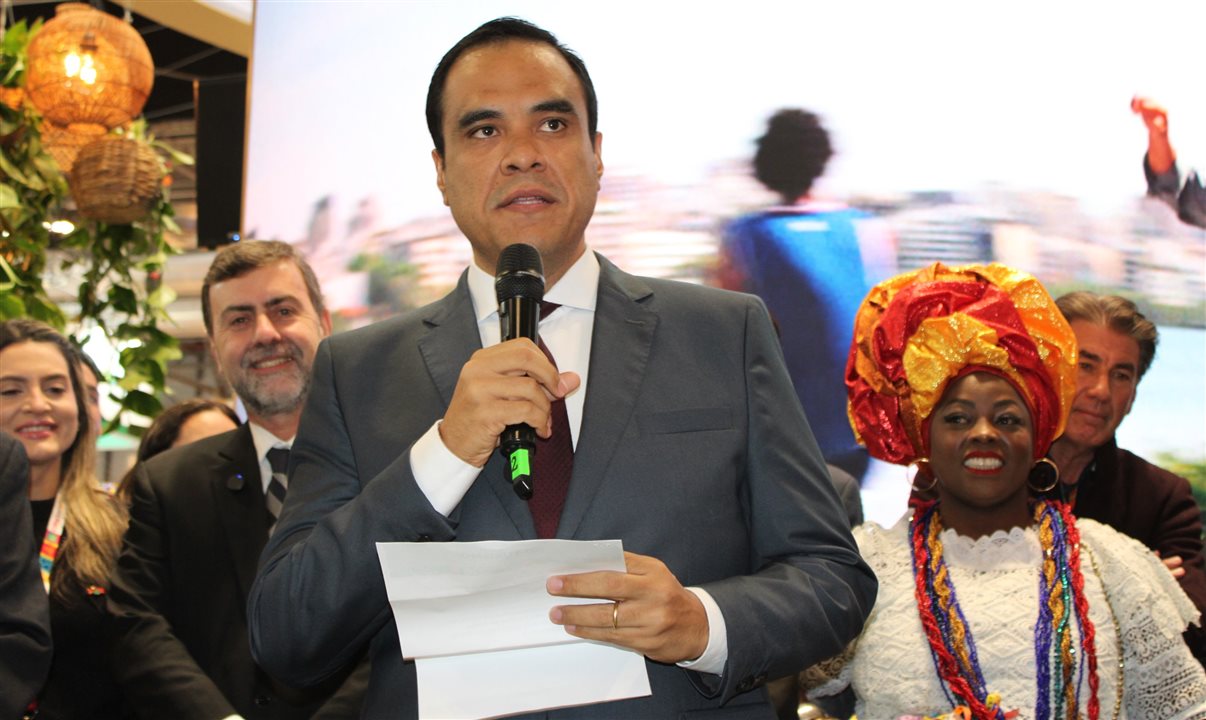 Gustavo Feliciano, ministro do Turismo