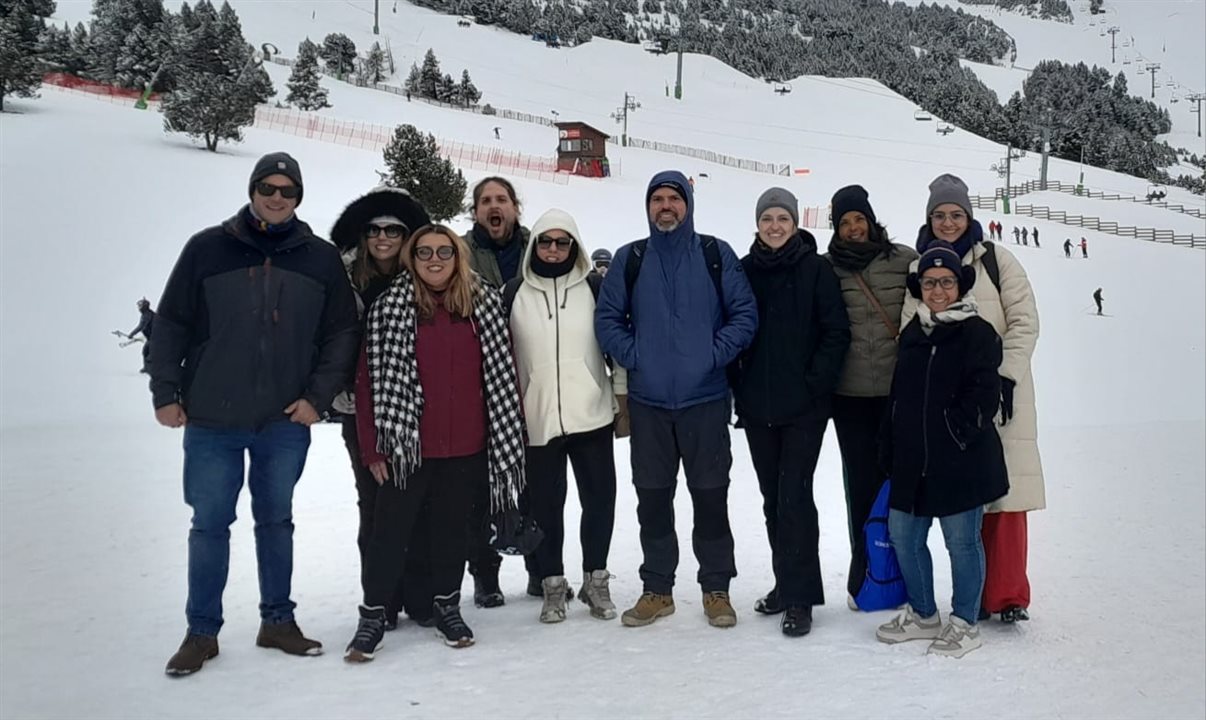 Acompanharam a ação pela Braztoa, Marina Figueiredo, presidente executiva da Braztoa, e Rodrigo Ramos, gestor de projetos e parcerias