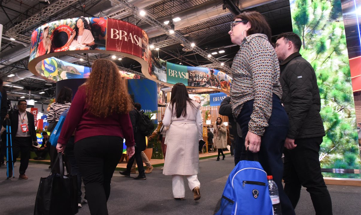 O estande da Embratur reúne boa parte das empresas e participantes brasileiros na feira