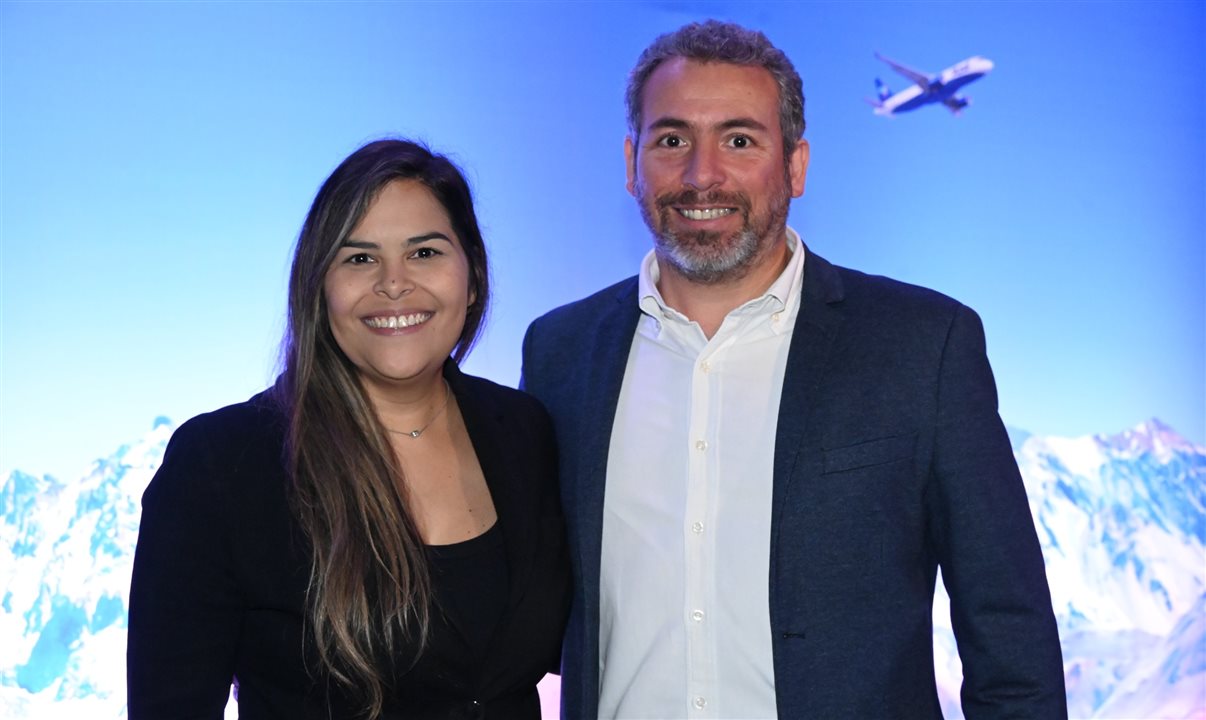 Patricia Gomes, da Azul Viagens, e Ricardo Bezerra, da Azul