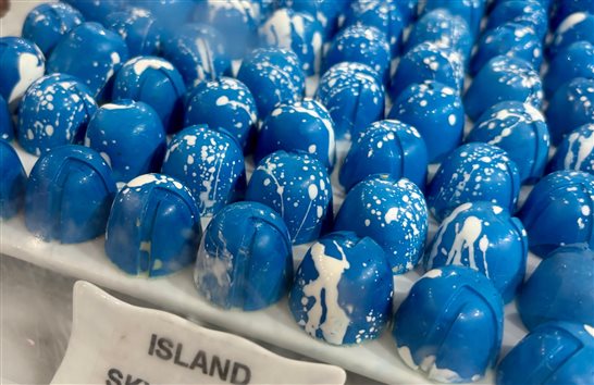 Chocolates coloridos na Graycliff