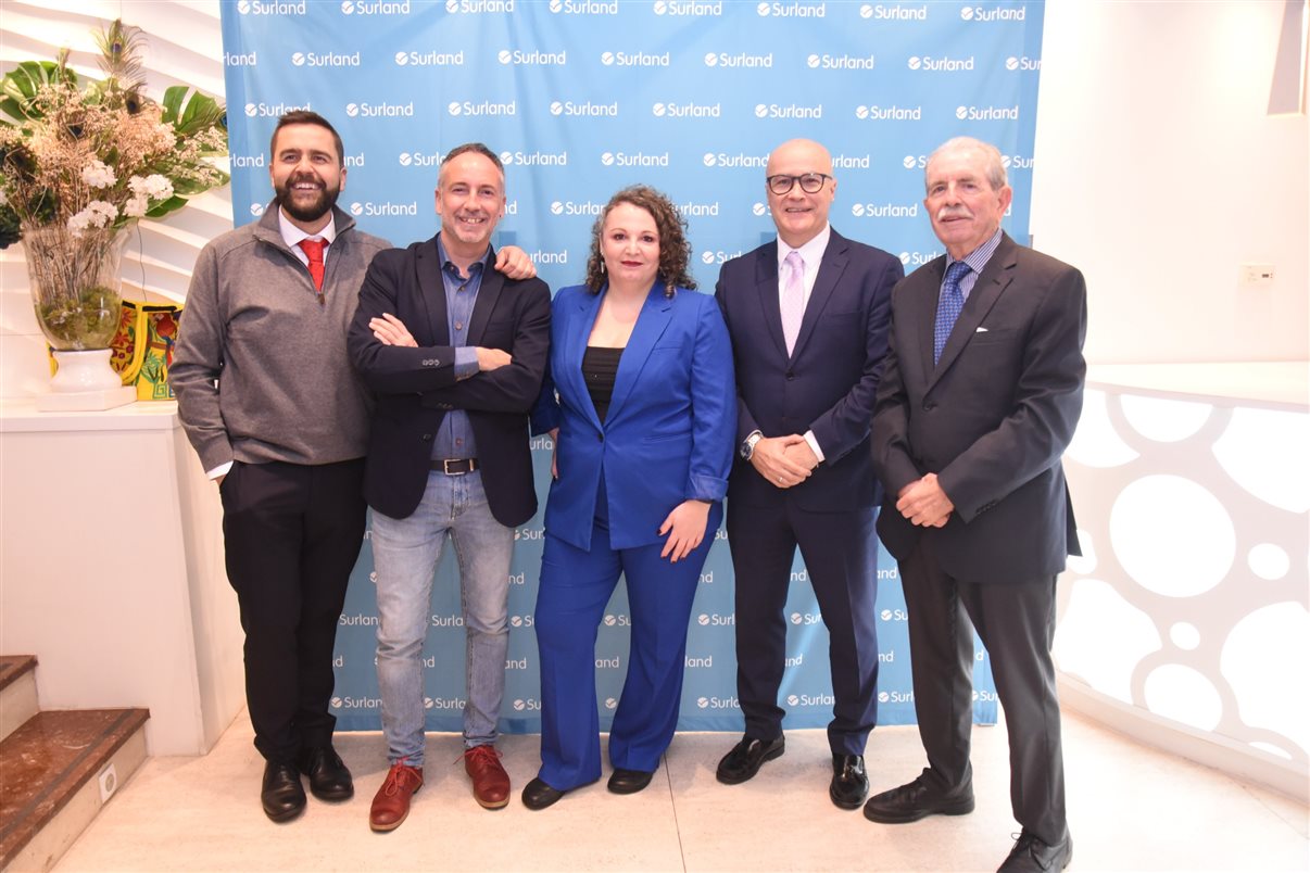 José Luis Nieto, Rafael Galán, Sara Otero, Angel Lopez e Tomás Navarrete, da Surland