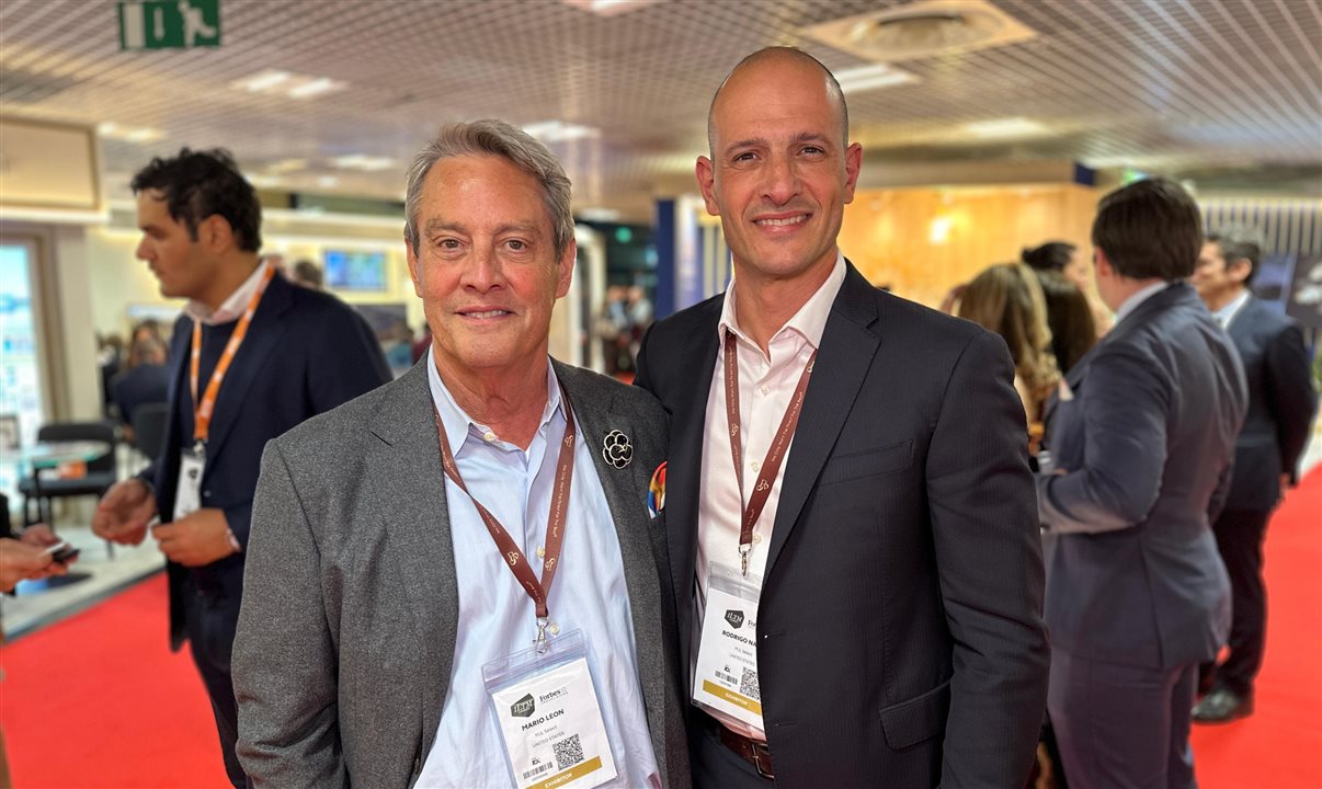 Mario Leon, CEO da MJL Select, com Rodrigo Napoli na ILTM Cannes 2025