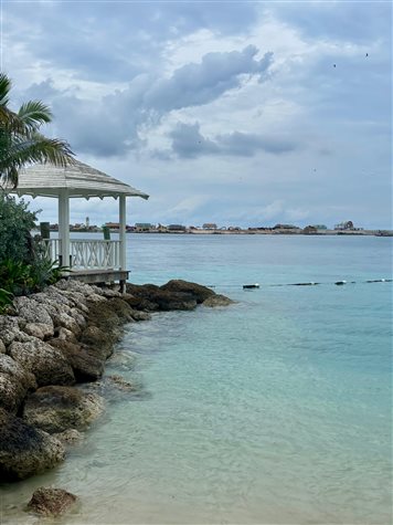 As &aacute;guas cristalinas pelas quais as praias das Bahamas s&atilde;o conhecidas