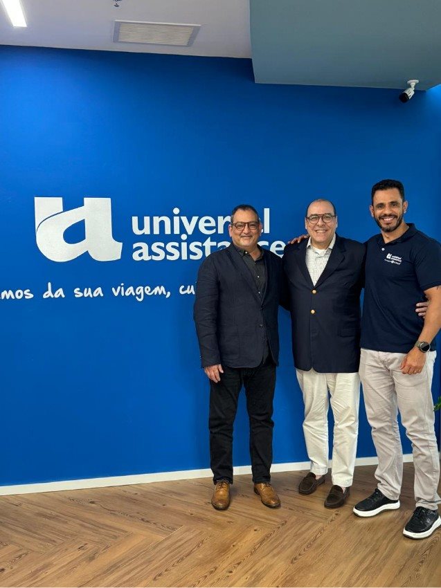 Roberto Melamed, director proposition latam da Universal Assistance, <br/>Mário Gasparini, diretor da Ifaseg Seguros, e Stefano Curti, executivo de Contas da Universal Assistance 
