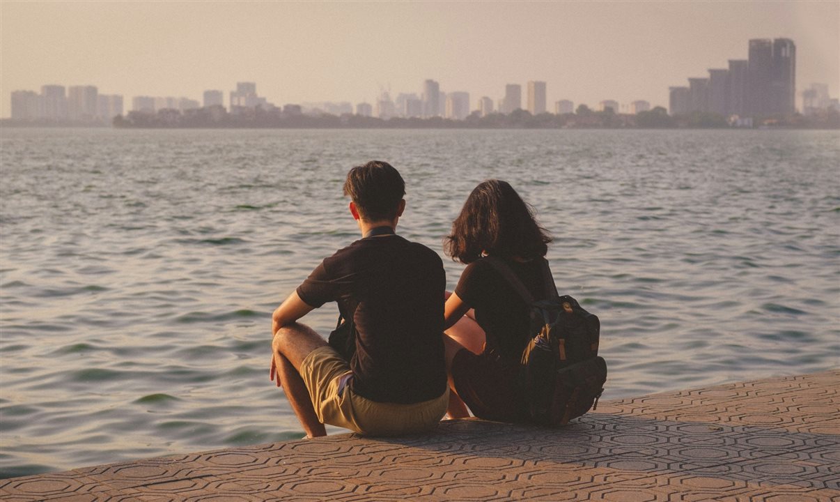 Entre a geração Z, 62% não descartariam férias a dois mesmo após o término