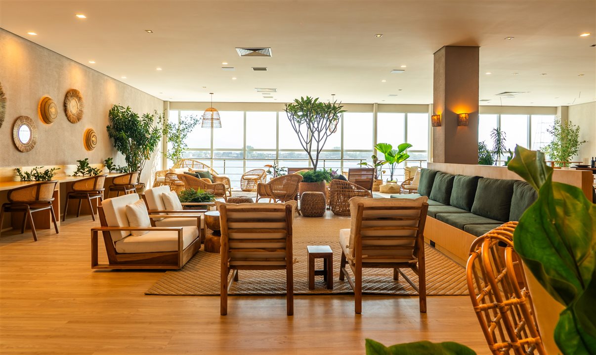 O horário de funcionamento é das 8h às 16h (podendo variar), com permanência de até 3 horas por passageiro