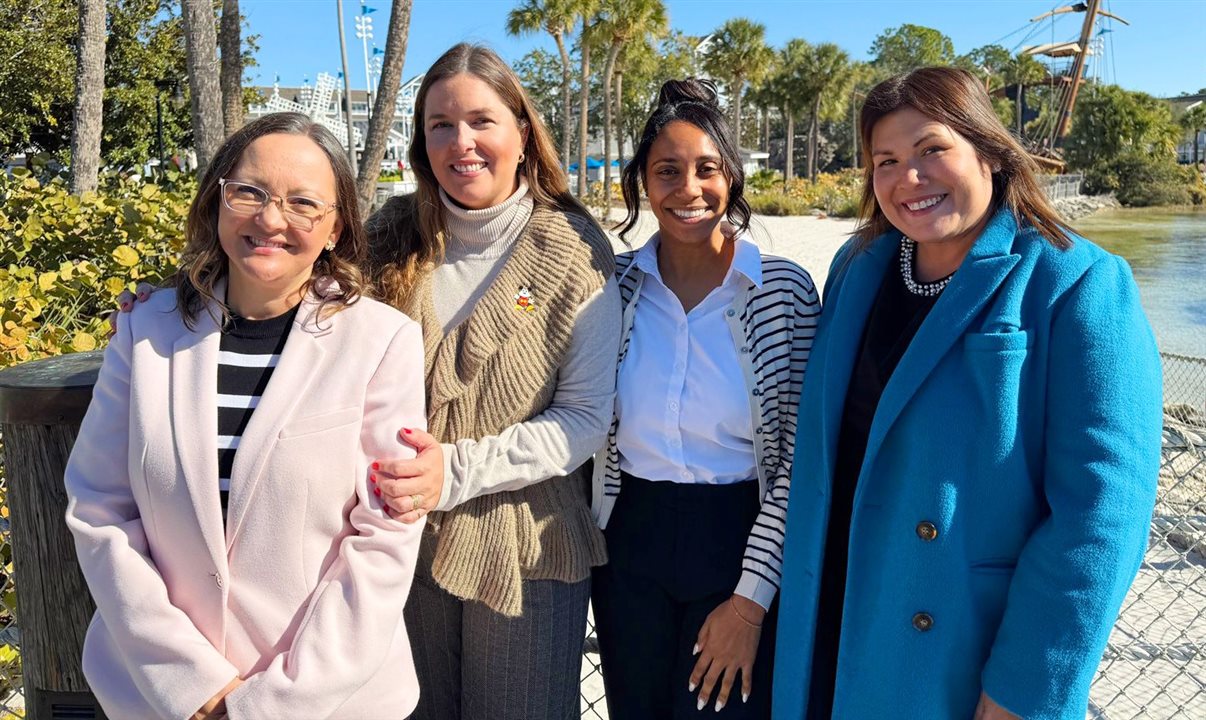 Cinthia Douglas, Manoela Gentil, Vanessa Evans e Sarah Domenech, da Disney