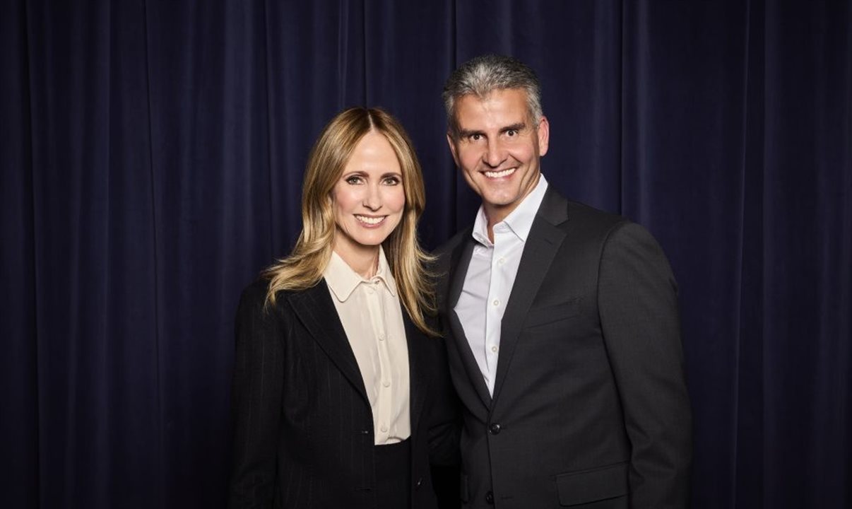 Dana Walden, futura presidente e diretora de criação da The Walt Disney Company, e Josh D'Amaro, futuro CEO da Disney