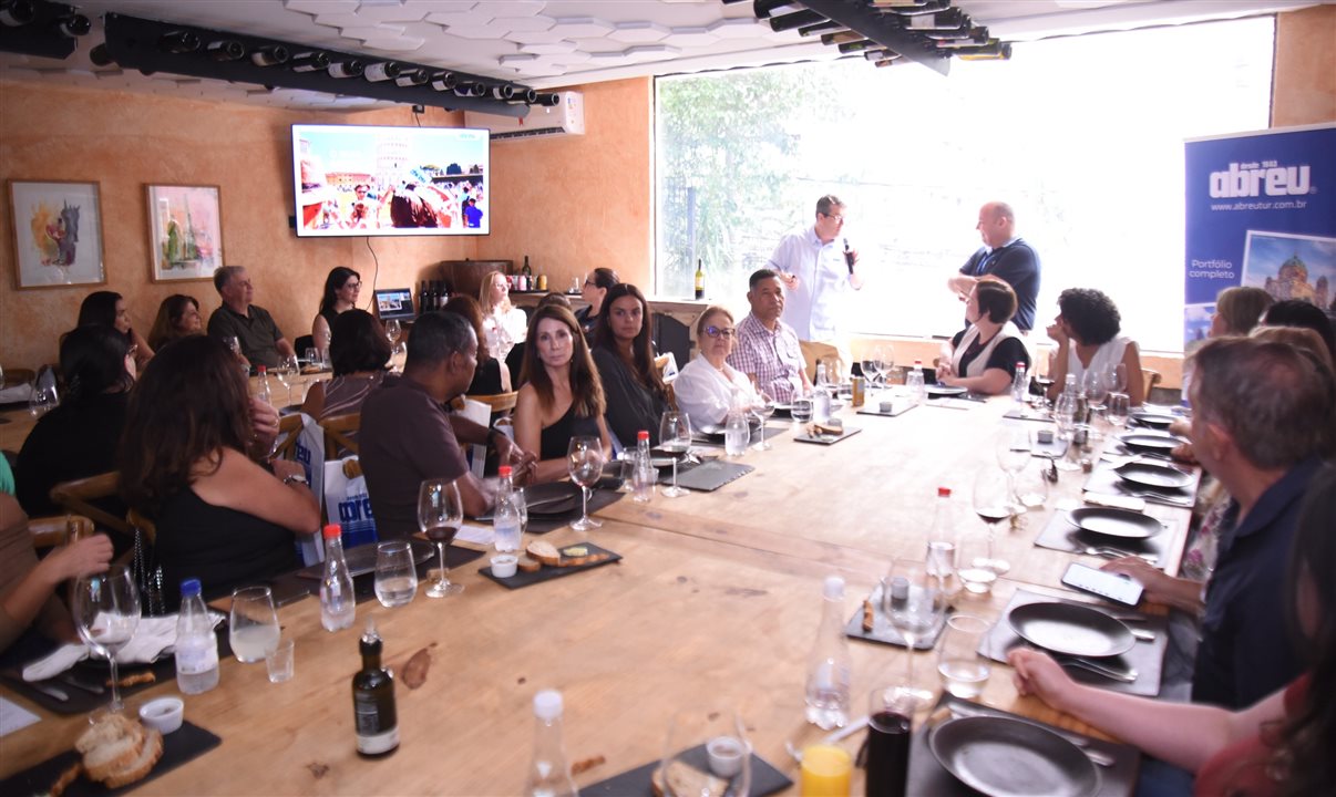 O Roadshow Europa 2026/2027, da Abreu, passou hoje (3) por São Paulo e ainda vai para Santos. O evento percorre 16 cidades brasileiras