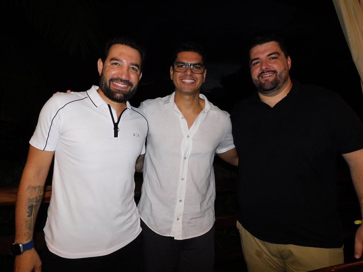 Hugo Lagares, da Visual Turismo, Aroldo Simões, da CVC Corp, e Humberto Capelin, da Cativa