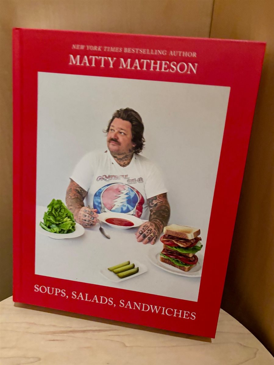 Livro de receitas do chef e ator Matty Matheson, de &ldquo;The Bear&rdquo;