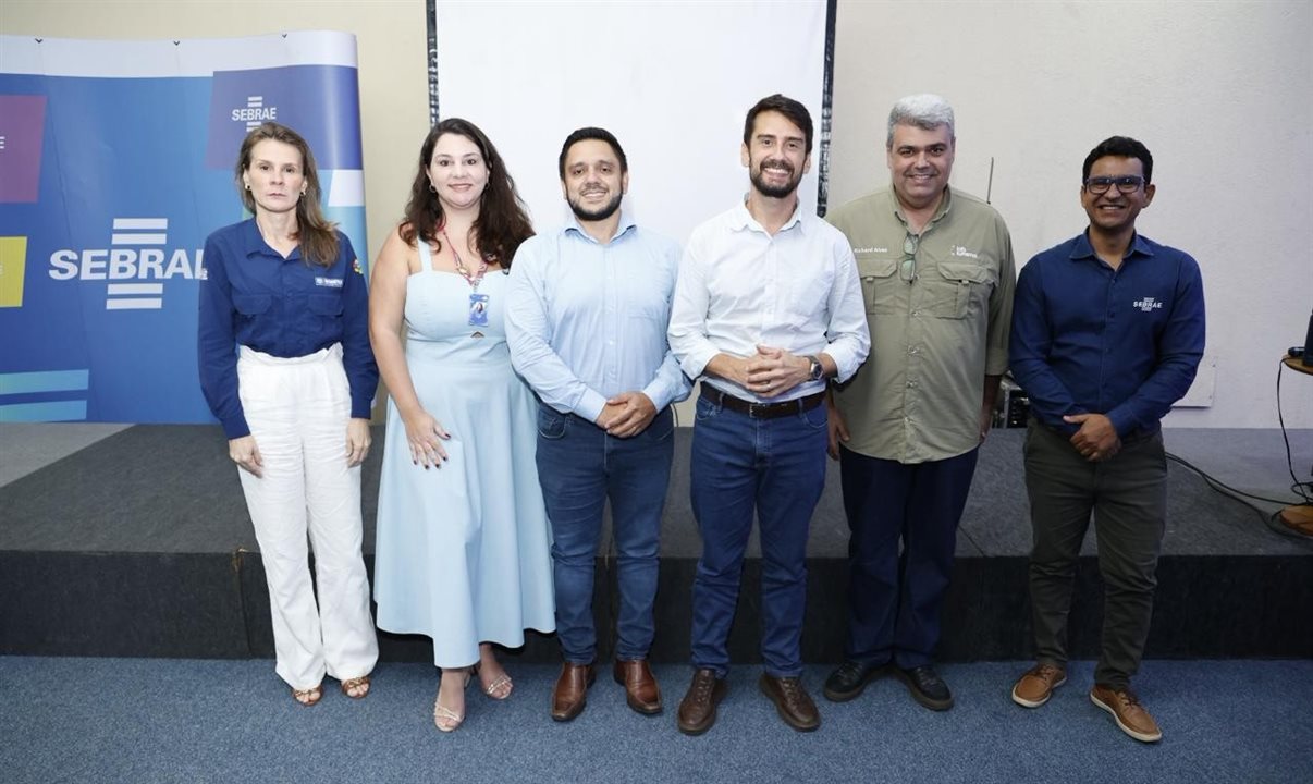 Juliane Salvadore (Secretária de Cultura e Turismo de Turismo de Bonito), Lorrany Godoy e Matheus Oliveira (Sebrae-MS), Bruno Wendling (Fundtur-MS), Richard Alves (Lab Turismo) e Télcio Prieto (Sebrae-MS)