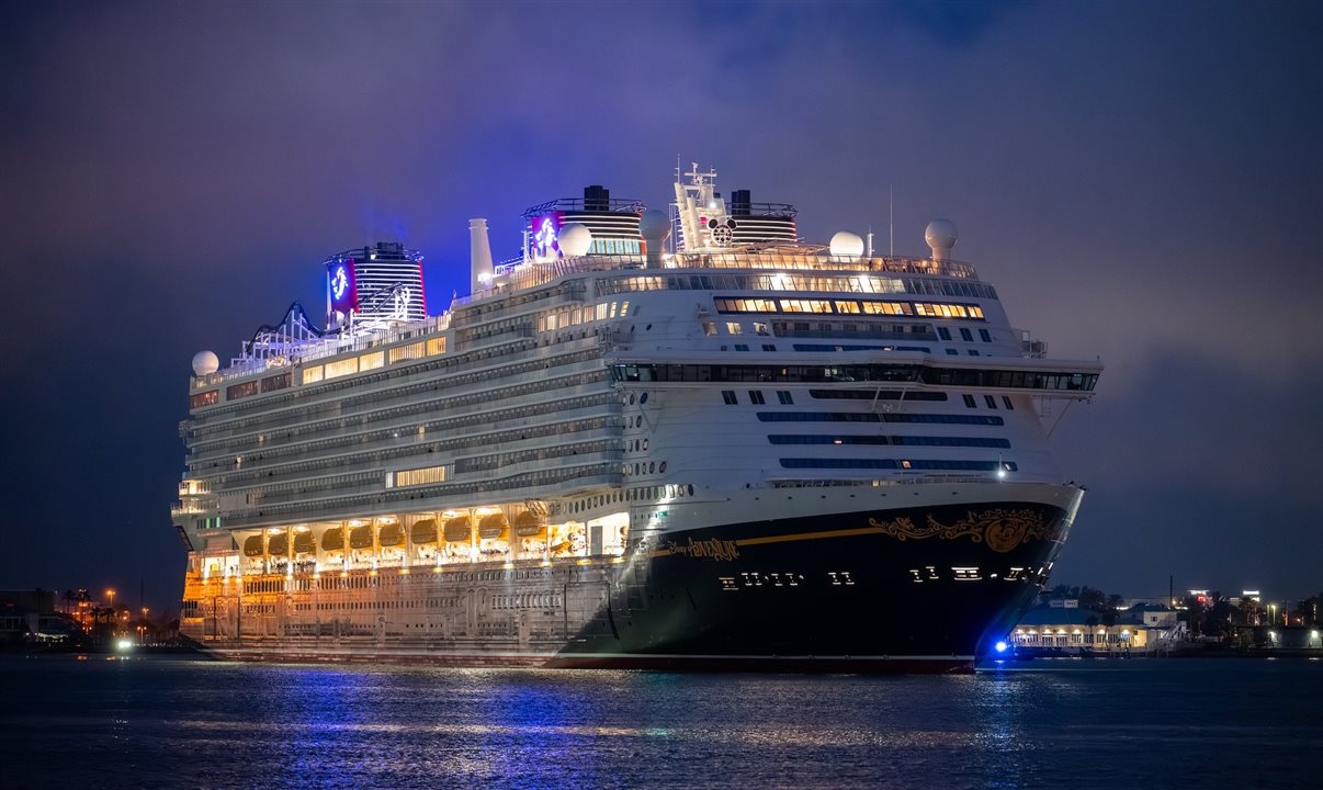 Disney Adventure continuará navegando a partir de Singapura com itinerários totalmente em alto-mar de três e quatro noites