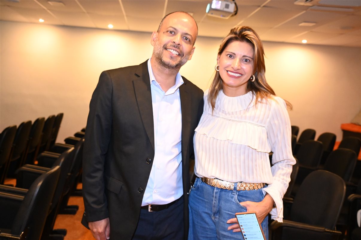 Douglas Camargo, da Abracorp, com Bianca Bottyan e Fernando Cavalheiro, da CEP Transportes