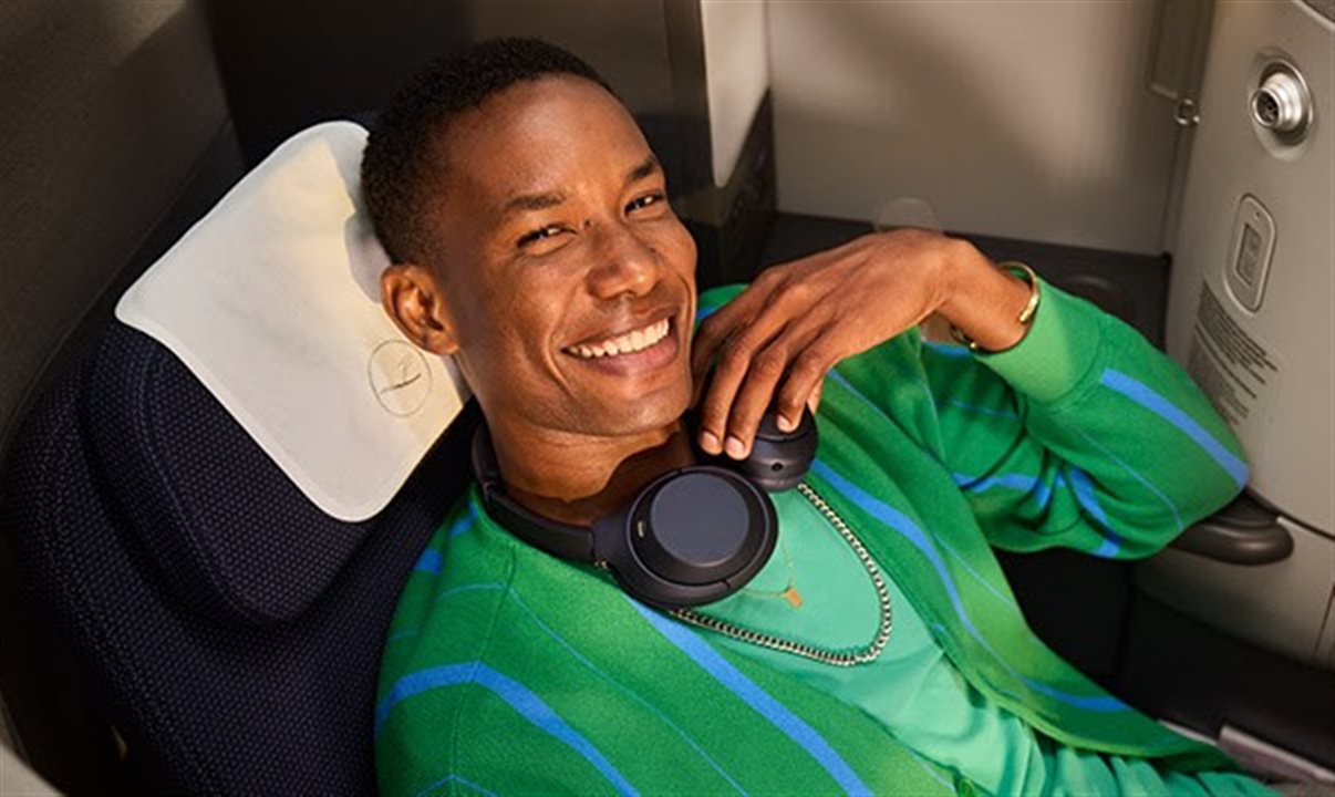 . Alguns assentos com itens adicionais de conforto podem ser reservados mediante taxa extra, dependendo da tarifa ou do status de passageiro frequente