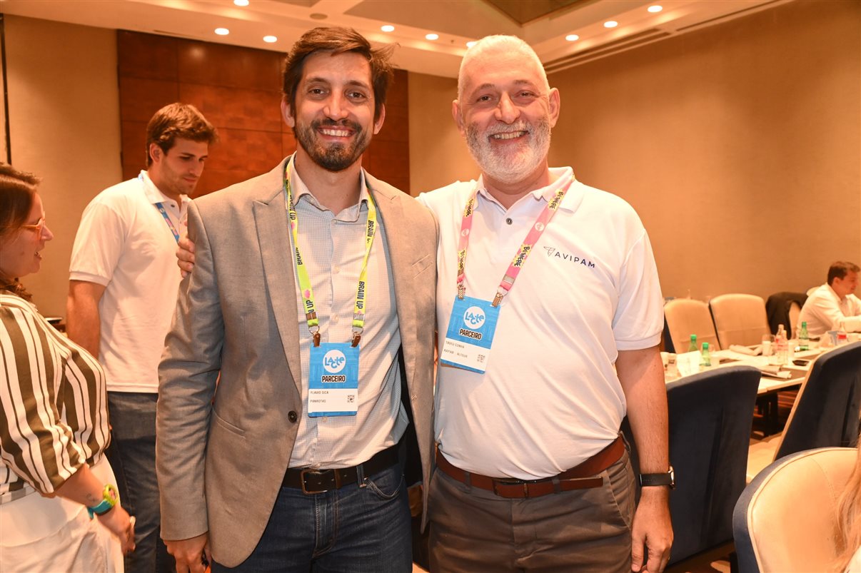 Marcela da Mata, da Minerva Foods, e Antonio Fernando Slomp, da AVIPAM