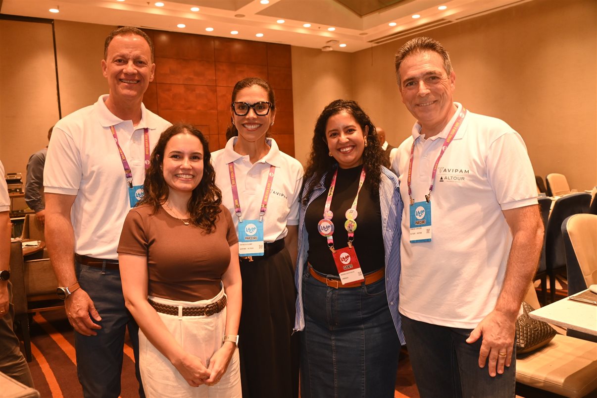 Marcela da Mata, da Minerva Foods, e Antonio Fernando Slomp, da AVIPAM