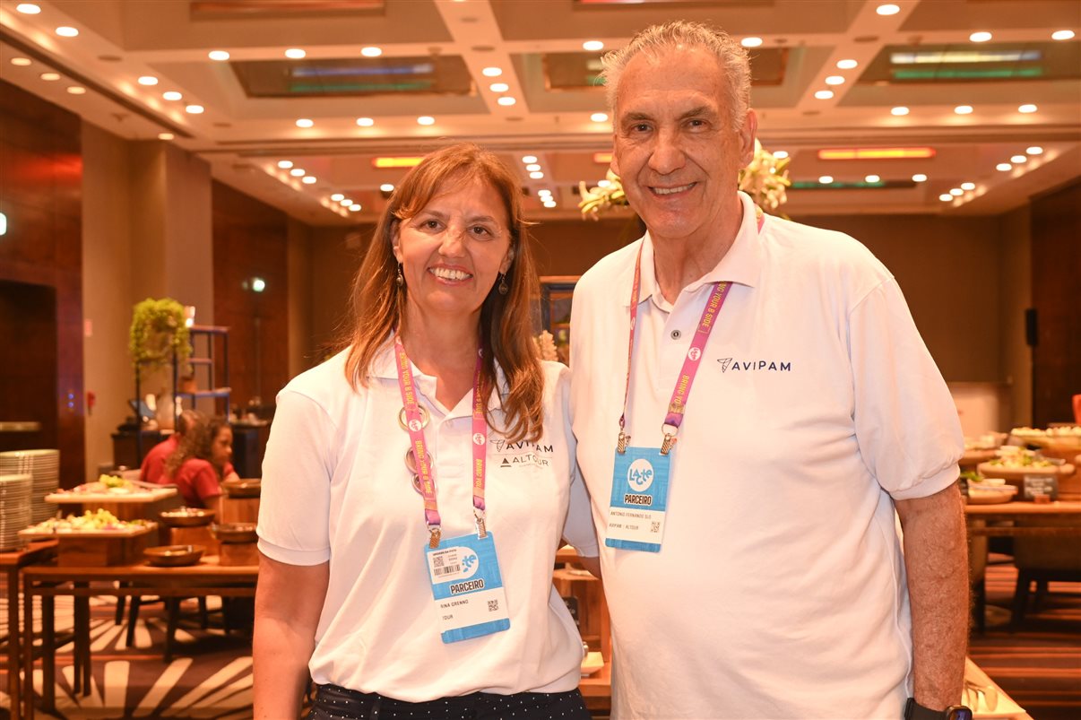 Marcela da Mata, da Minerva Foods, e Antonio Fernando Slomp, da AVIPAM