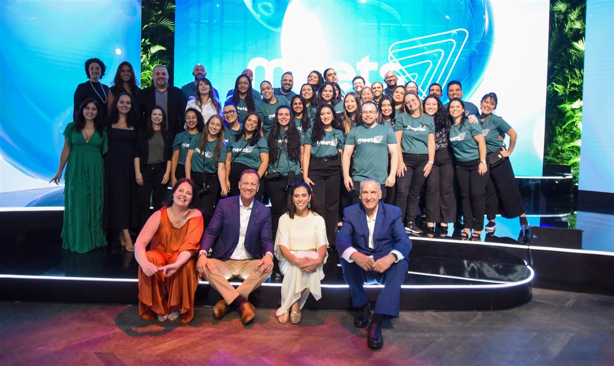 Time AVIPAM e Meets no palco do evento de lançamento da marca