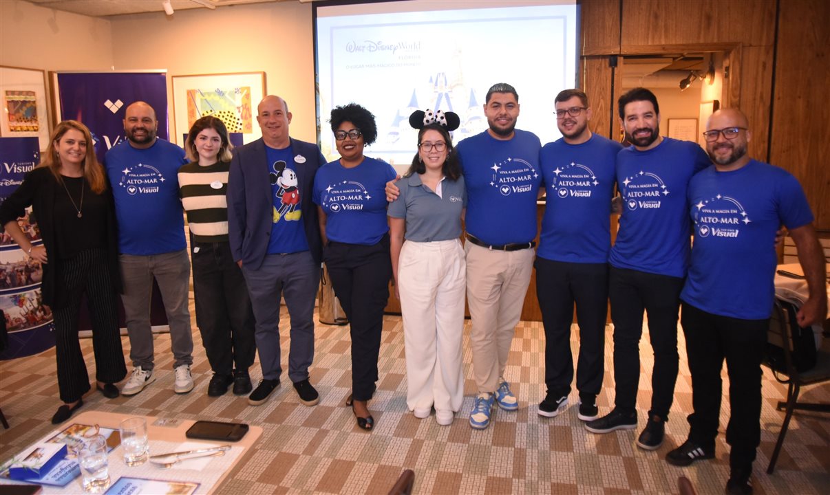 Ana Elisa Facchinato e Leandro Roberto, da Visual Turismo, Nalu Teixeira e Alexander Haim, da Disney Destination, Claudia Gonçalves, Bianca Fernandes, Diego Moura, Marcos Mathey, Hugo Lagares e Thiago Benatti, da Visual Turismo