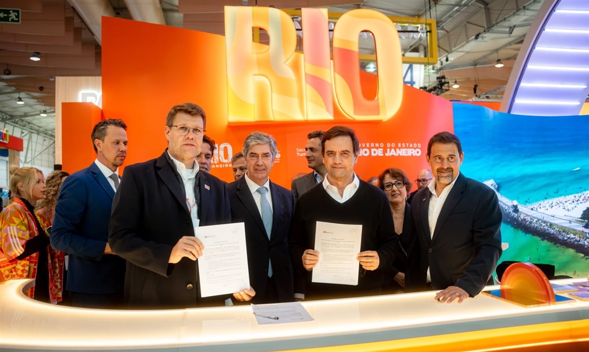 Assinatura da carta de intenções na BTL 2026