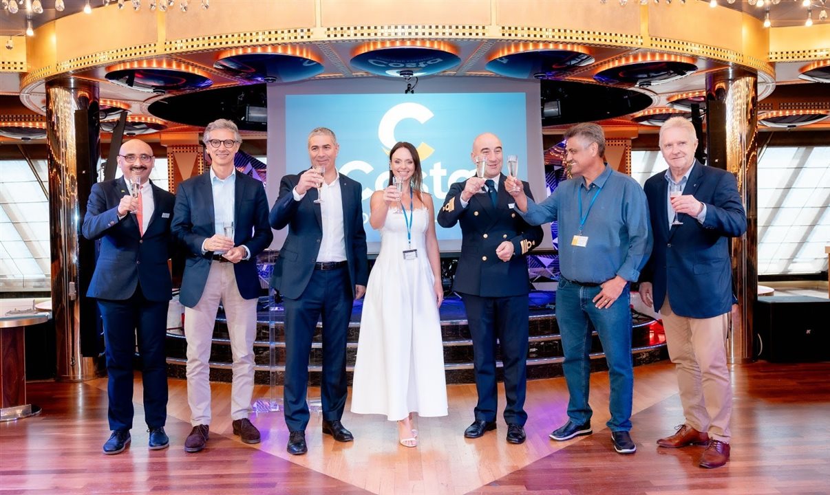 Diretores da Costa Cruzeiros, da Clia Brasil e autoridades de Balneário Camboriú celebram parceria com a cidade