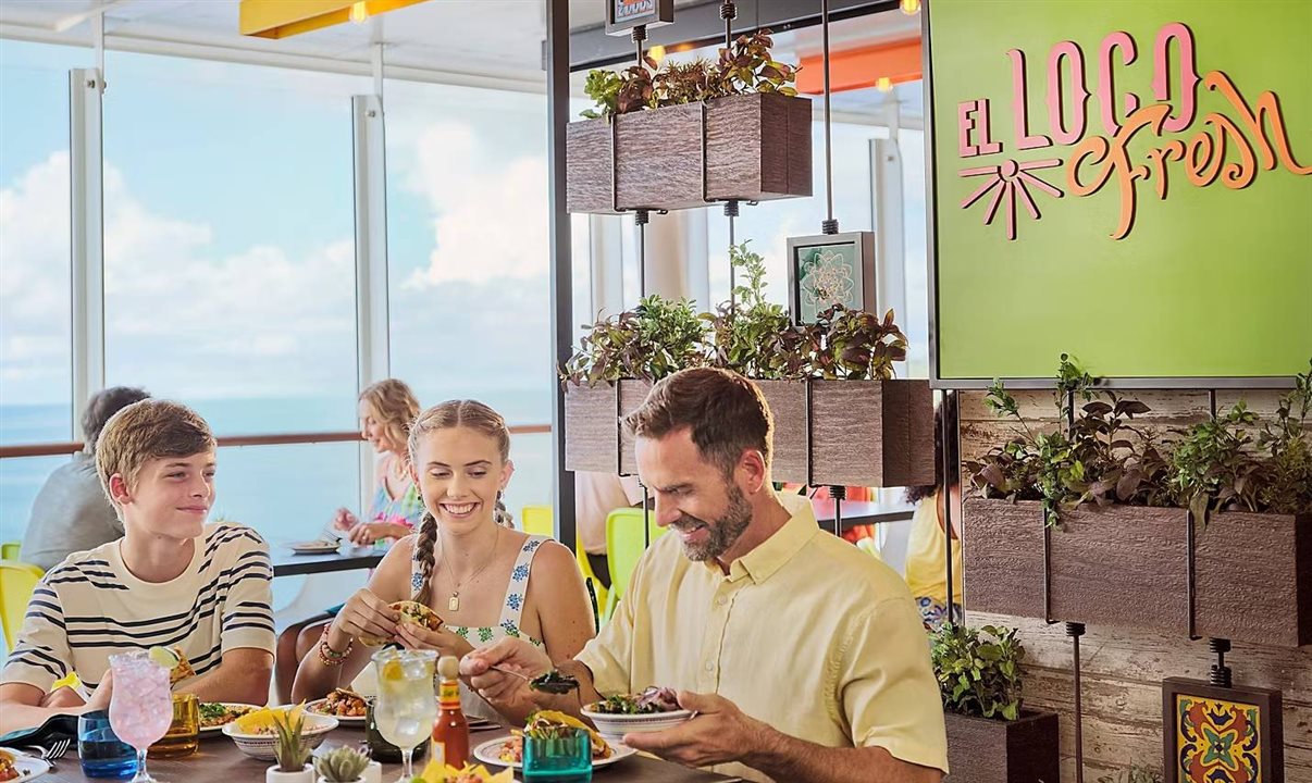 El Loco Fresh serve culinária mexicana