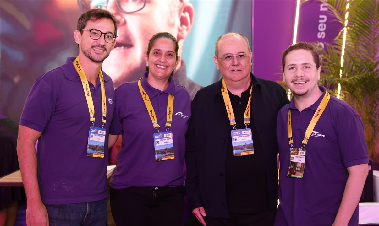 Ewerton Araújo, Fernanda Escovale, Elbert Leonardo e Caio Fernando, da ClickBus