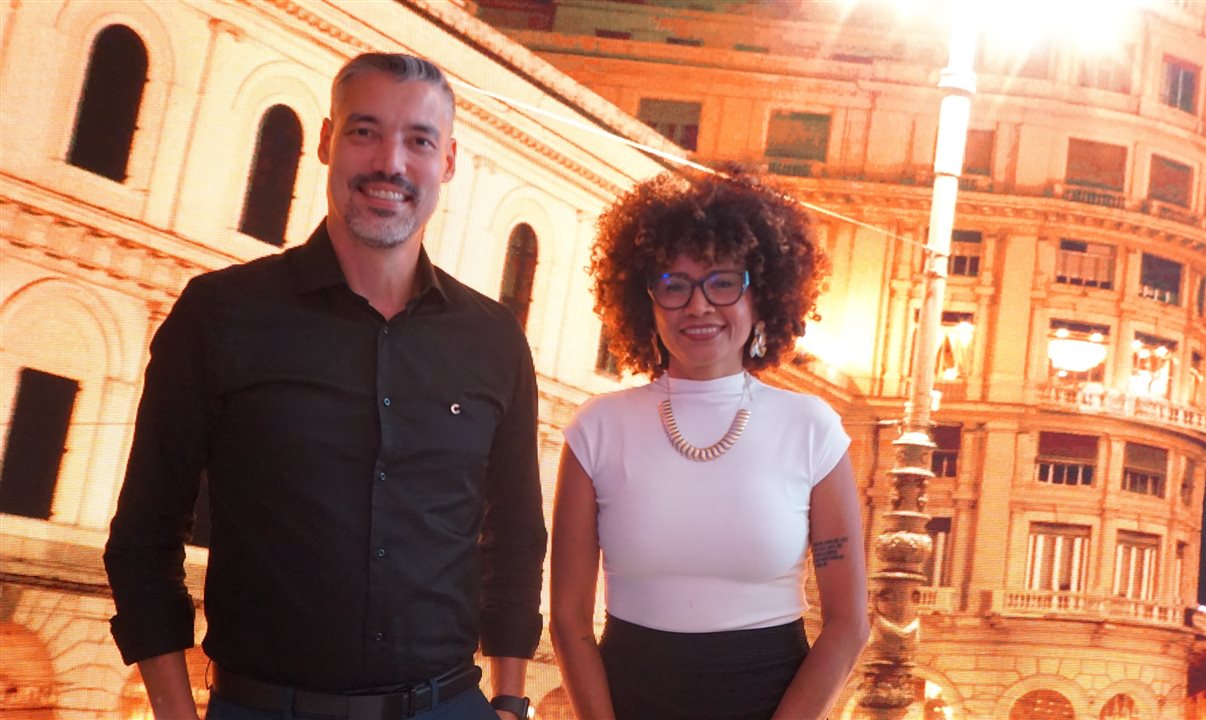 Vinicius Freitas e Dorivania Morais, coordenador comercial e executiva de Vendas da Costa Cruzeiros, respectivamente