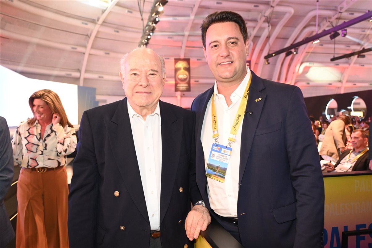 José Guillermo Alcorta, fundador da PANROTAS, com Ratinho Junior, governador do Paraná