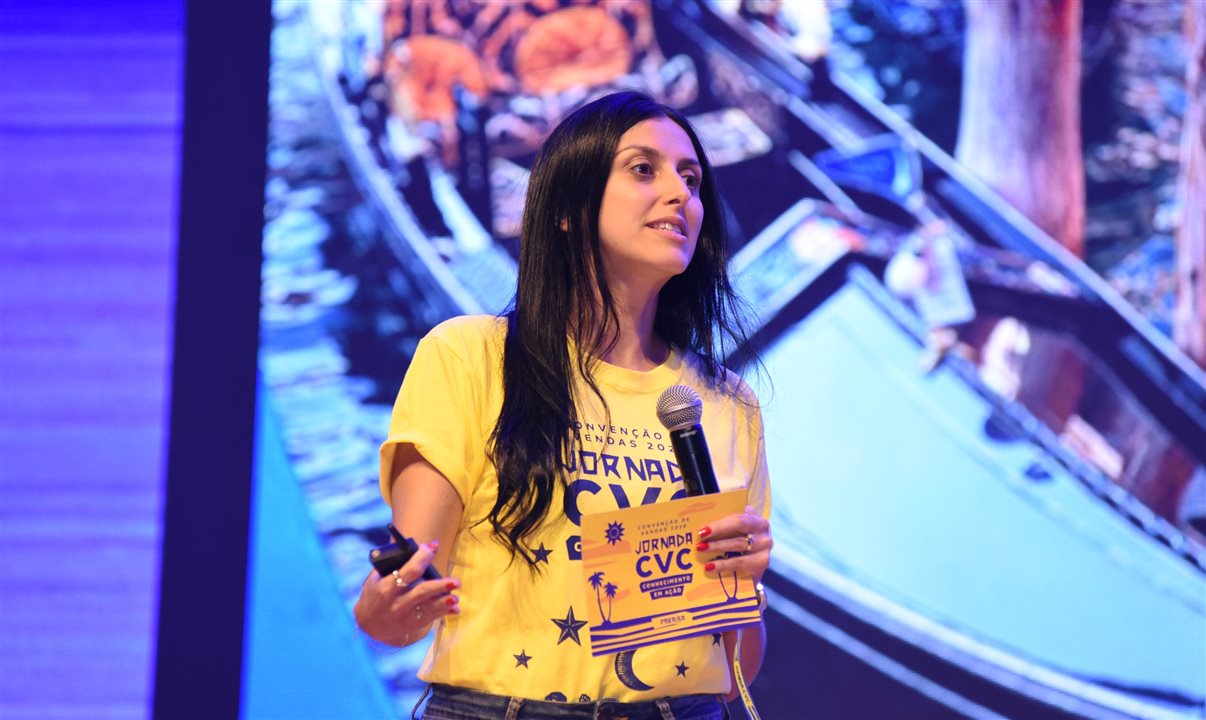 Nathalia Pacheco, gerente executiva de Produto Internacional da CVC
