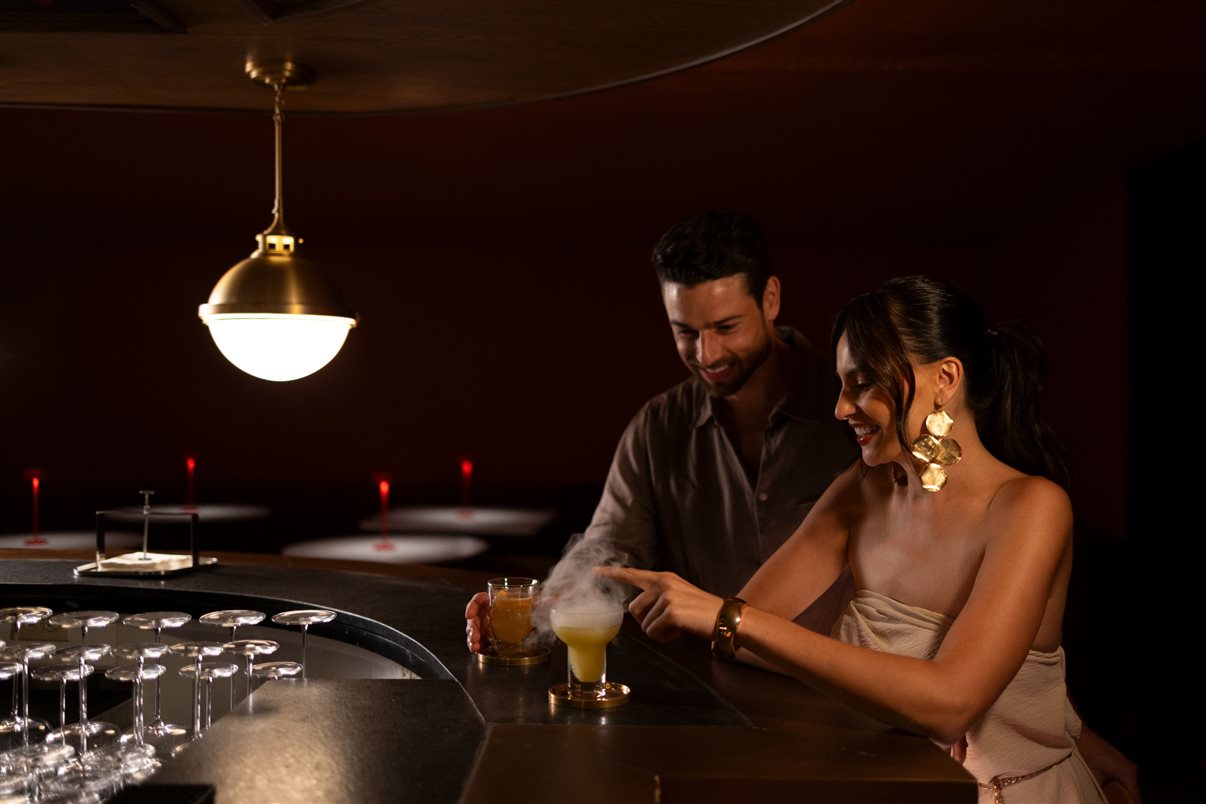 Programa de mixologia do resort é inspirado em destilados e infusões criativas