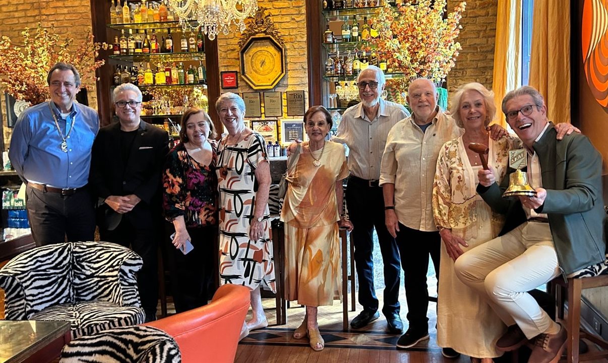 Nylvando Oliveira Jr., Fabio da Luz, Sonia Vidinhas, Maria Luisa Cosentino, Gilda Boruchovitch José Telles, Francisco Rosa, Tania Cesonis e Rafael Baring, do Skal Rio de Janeiro