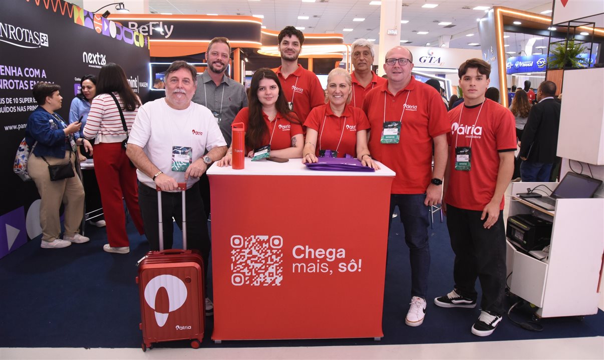 Time do Grupo Pátria na Abav TravelSP