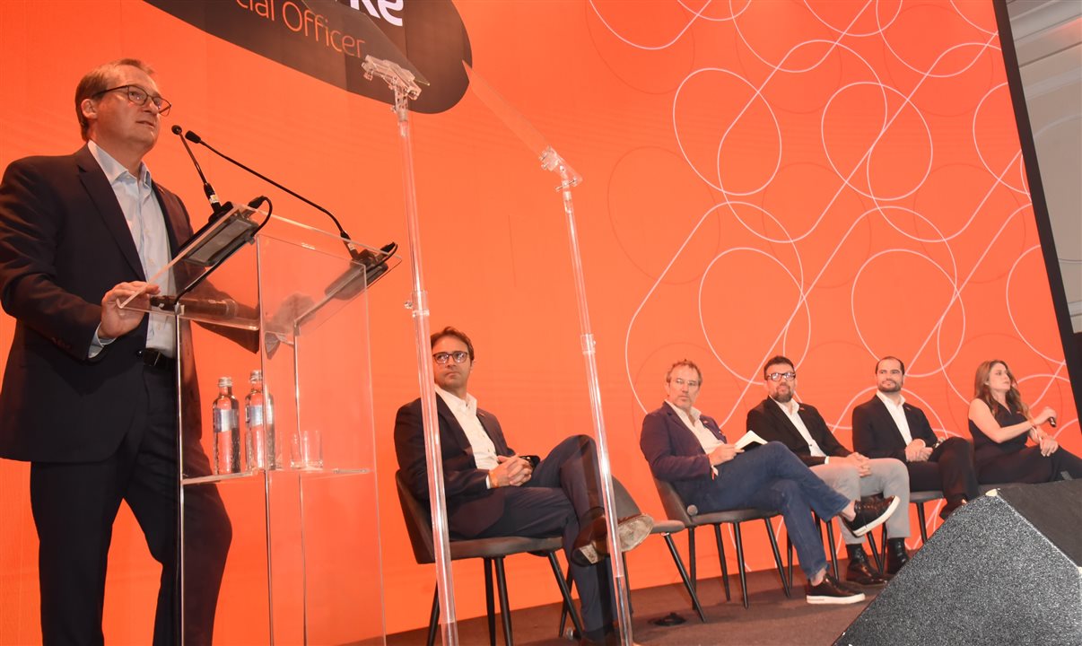 Angus Clarke, CCO do Grupo Abra