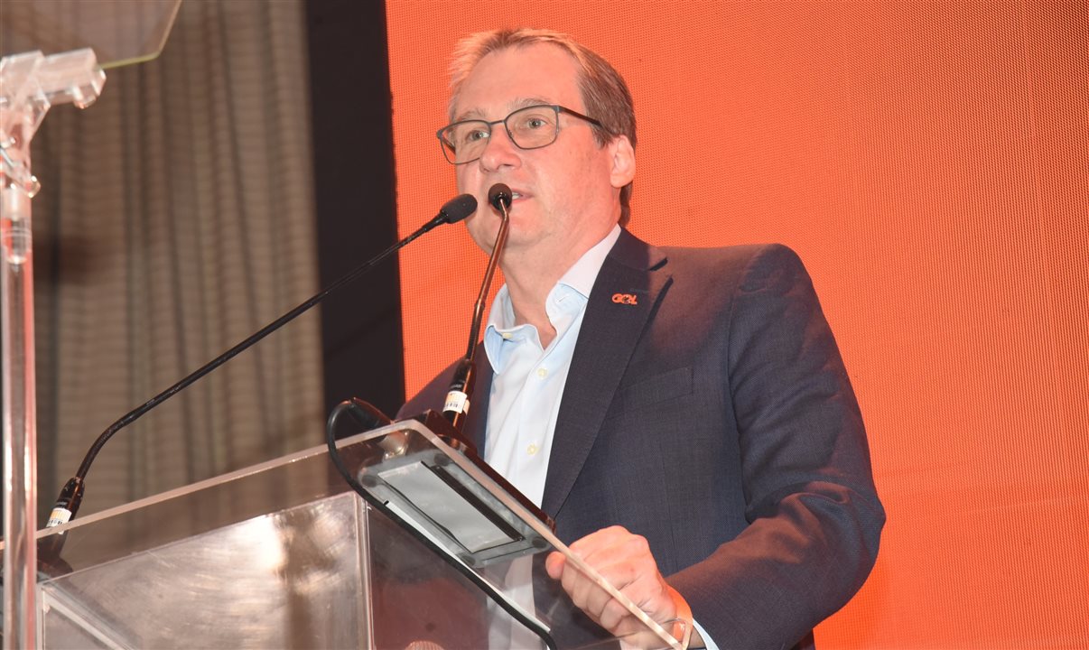  Angus Clarke, CCO do Grupo Abra