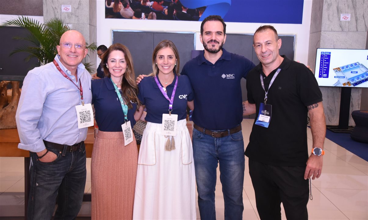 Aldo Leone, da Agaxtur, Patrícia Graciano e Paula Rorato, da CVC Corp, Rafael Grosso, da MSC Cruzeiros, e André Allegri, da Krooze