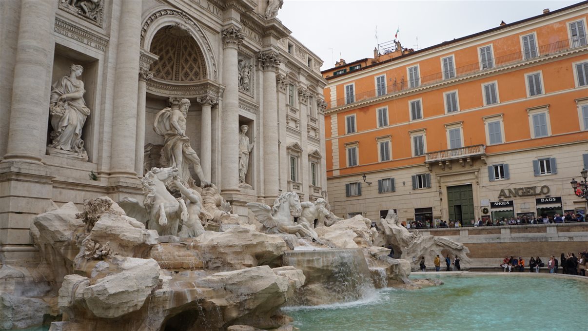 Assim como a Fona di Trevi