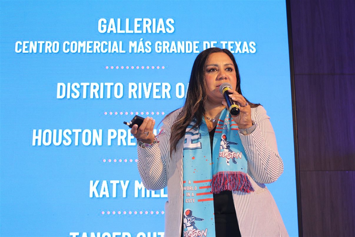 Claudia Gonzalez, gerente internacional de Lazer do Visit Houston