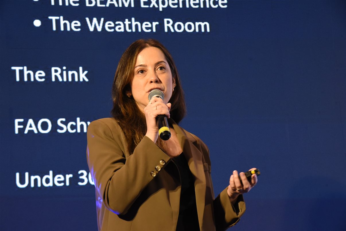 Mariana Marcone, do Rockefeller Center