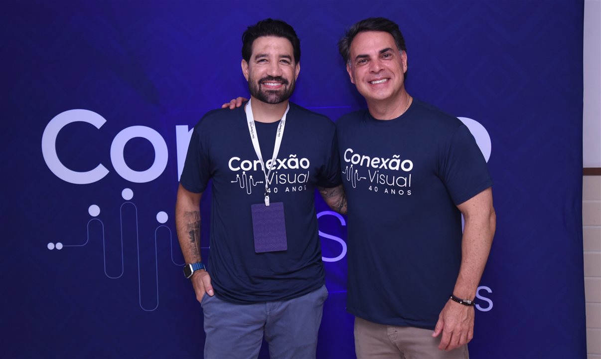 Hugo Lagares, diretor da Visual Turismo, ao lado de Emerson Belan