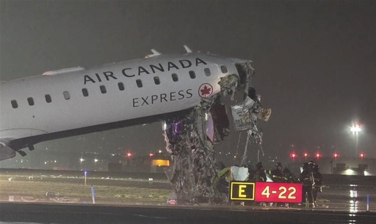 Aeronave envolvida era um Bombardier CRJ-900 operado pela Jazz Aviation, parceira regional da Air Canada Express