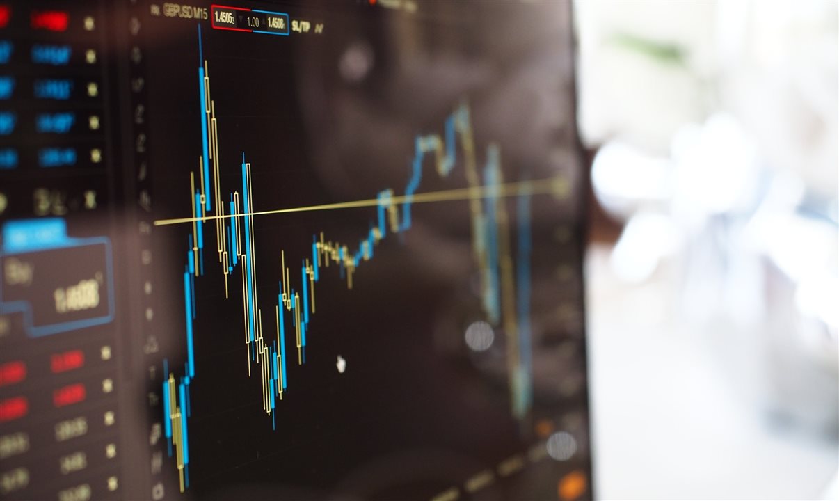 No mercado financeiro, companhias aéreas passaram a liderar perdas entre empresas de transporte