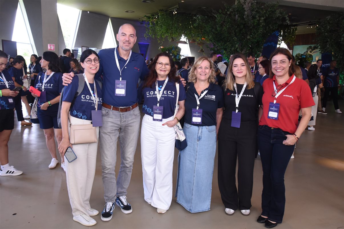 Maria José Peixoto, da Rextur Advance, Luciano Cardoso, da Iberia, Angela Santos, da Rextur Advance, Cristina Cortizo, da Copa Airlines, Lohanna Pietro, da Air Canada, e Luciana Longo, da Avianca